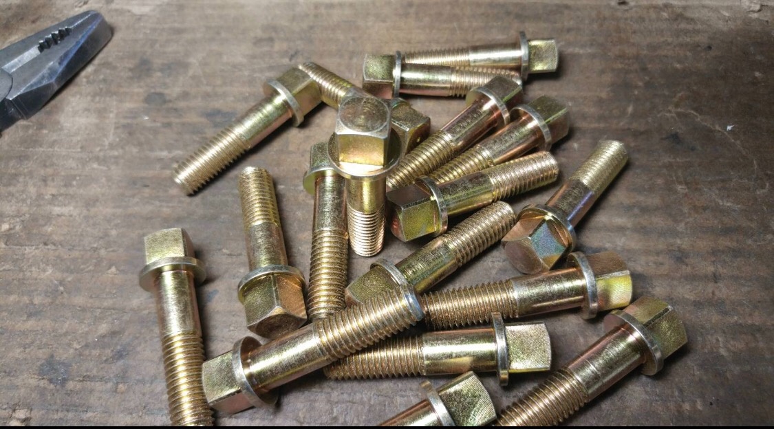 Originální nové díly z vojenského depozitu klika vačka válce - 15