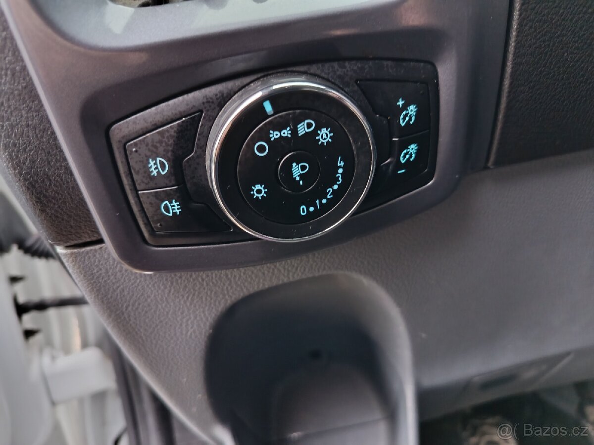 FORD TRANSIT CUSTOM - 15