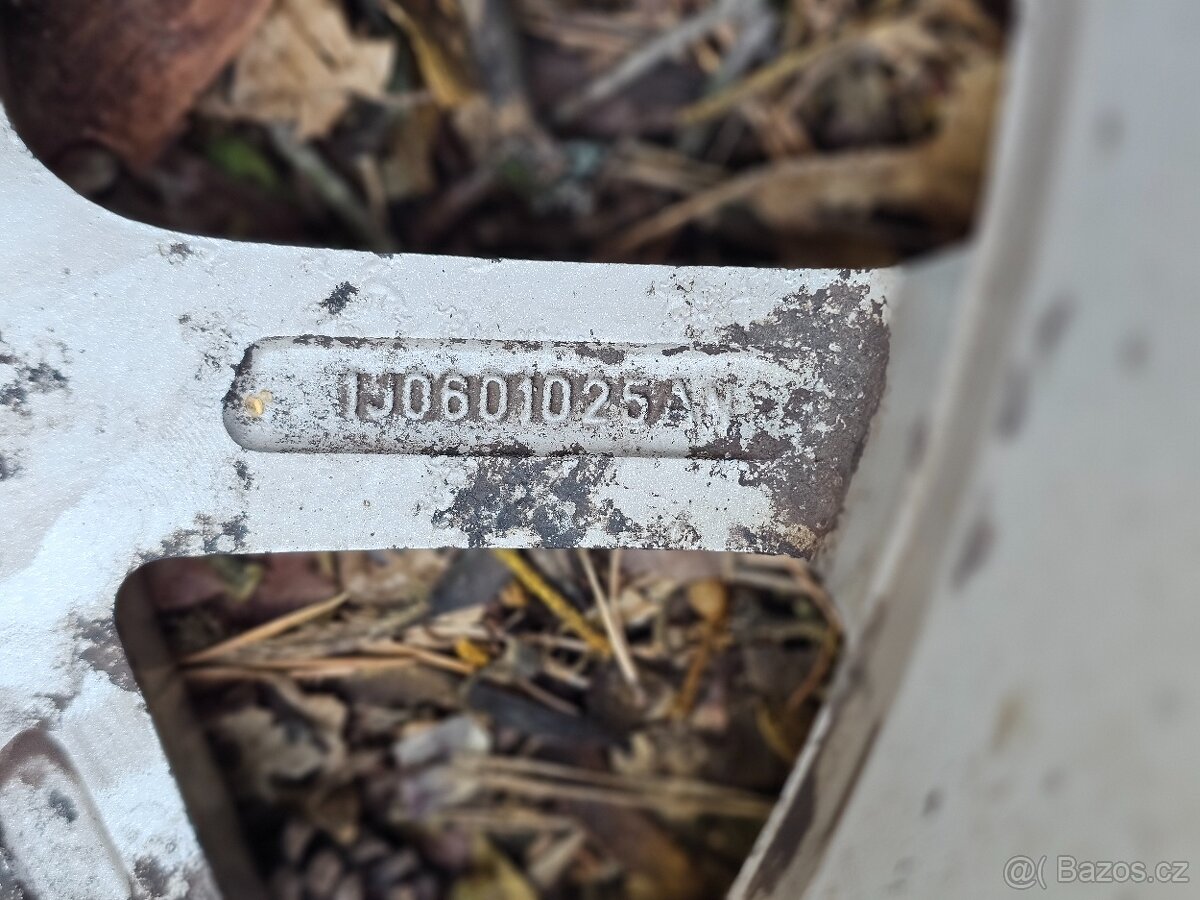 Sada originálních Alu disků - VW MONTREAL II R16 - 15