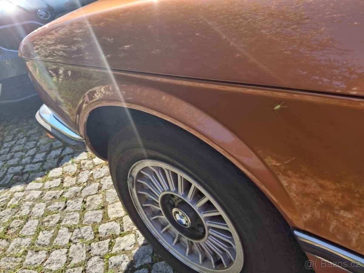 BMW e12 520i 1977 vzácný model - 15