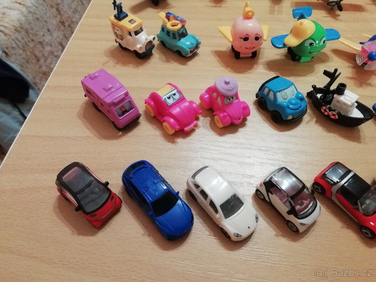 350 kusů kinder technika - 15