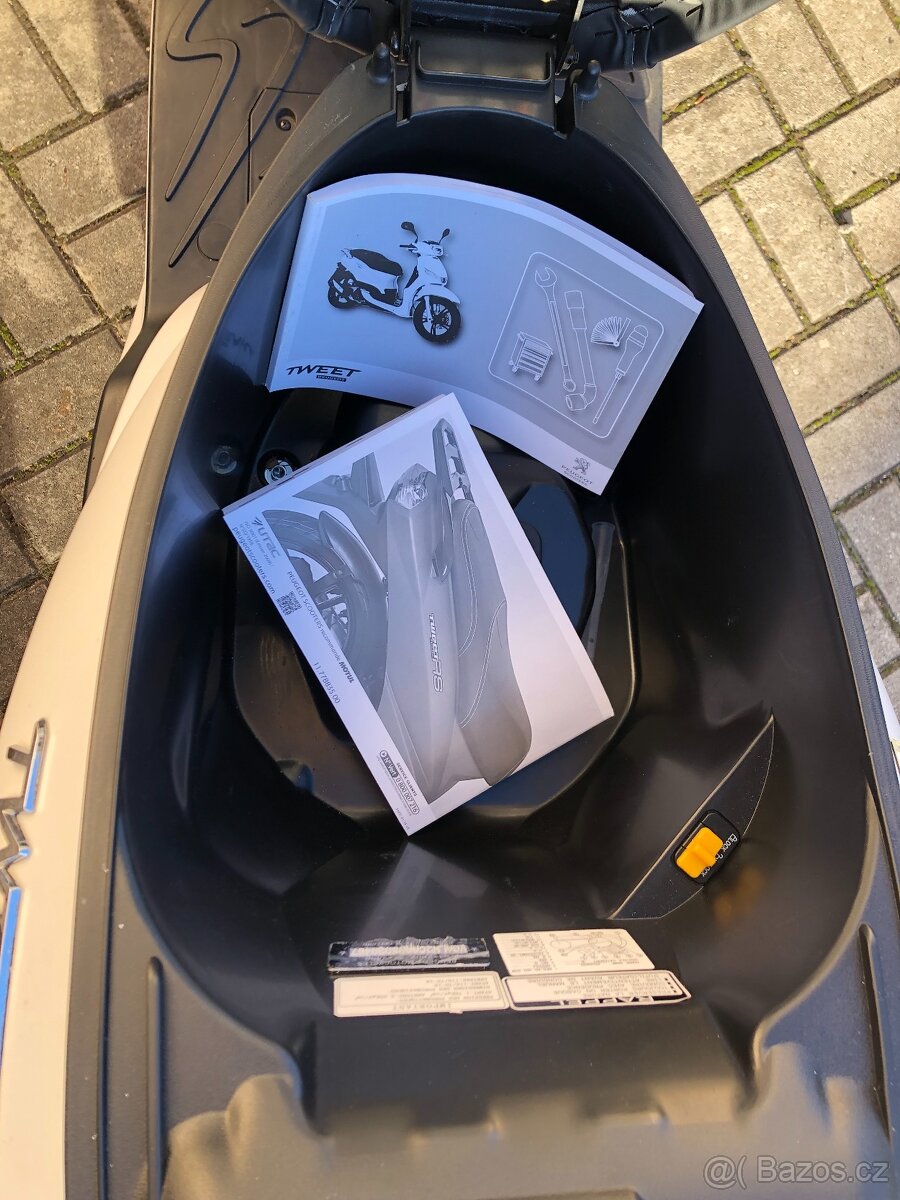 Peugeot Tweet 125 - 15