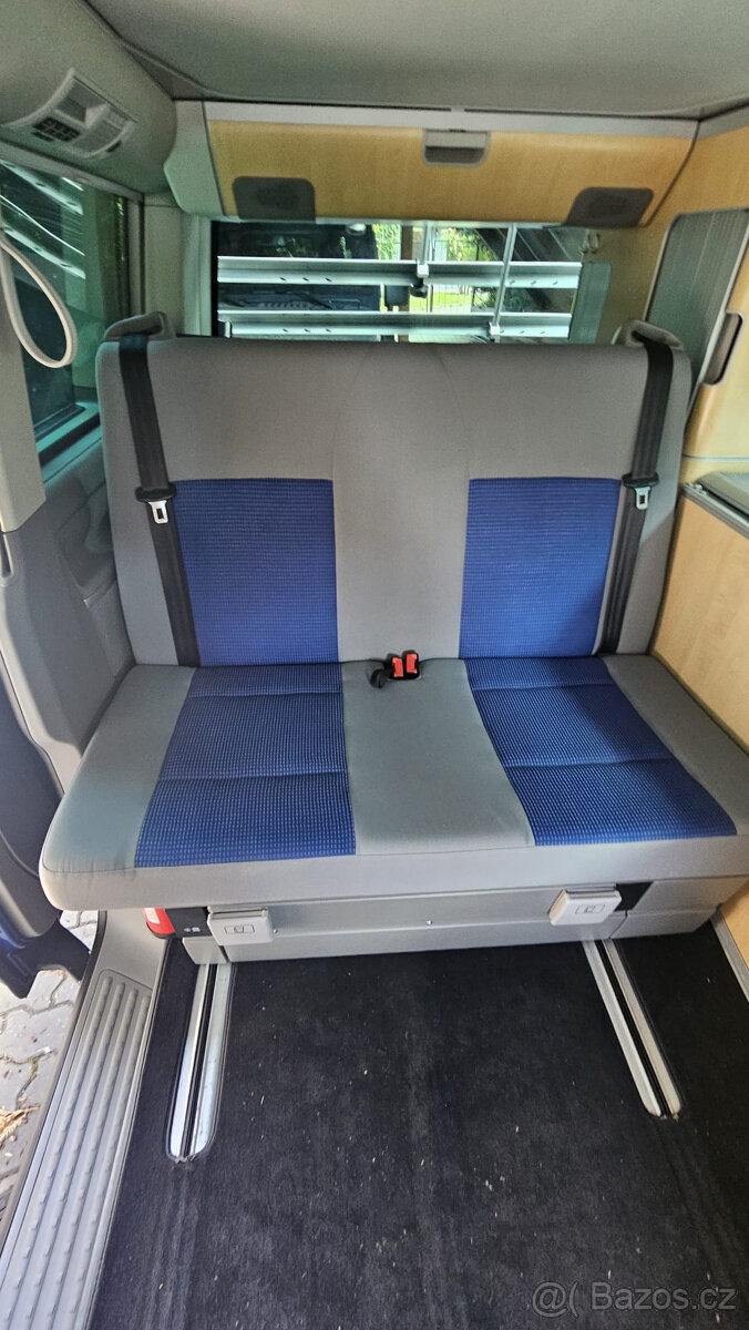 VW T5 California 2.5 TDI 4 motion - 15