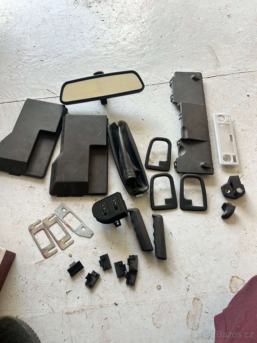 BMW E36 zbytky dílů 318is - 15