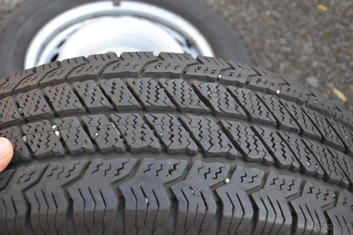 VW T5,T6 (6.1) - Sada pěkných zimních kol 205/65R16C zánovní - 15