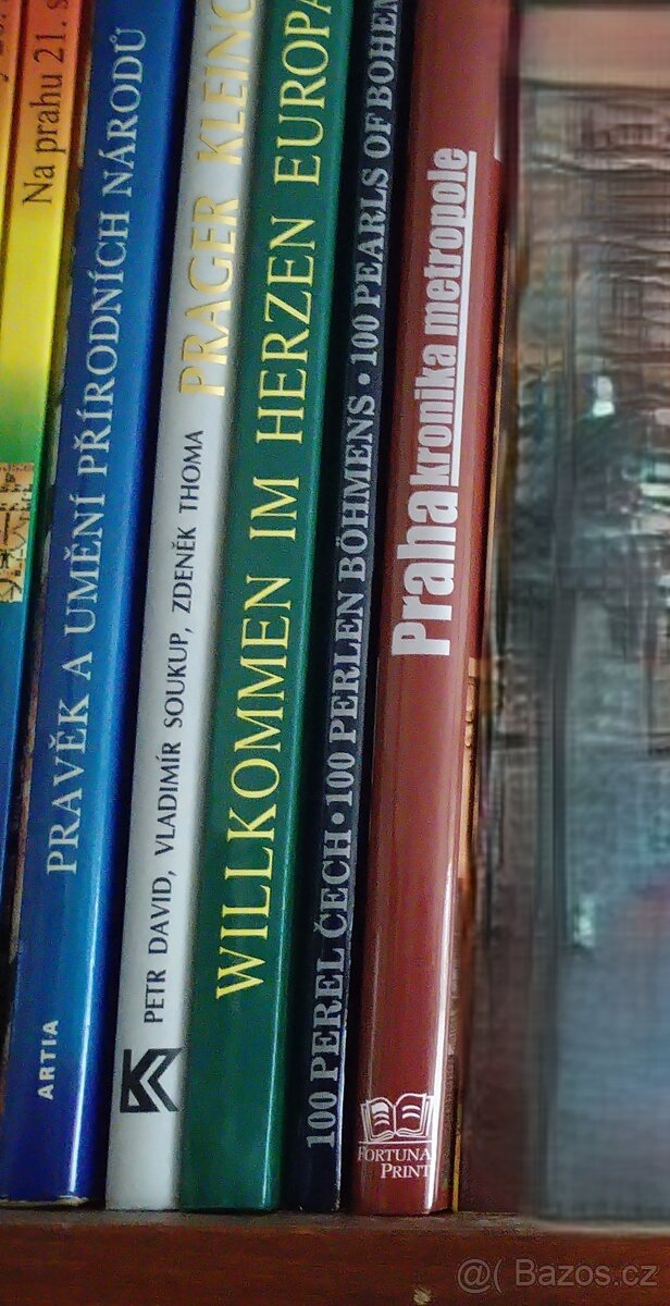 sbírka knih - 15