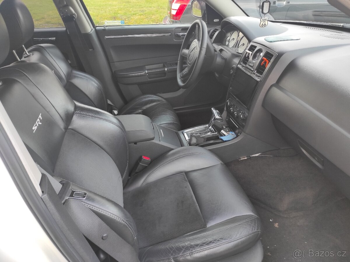 Chrysler 300C 5,7 Hemi - 15