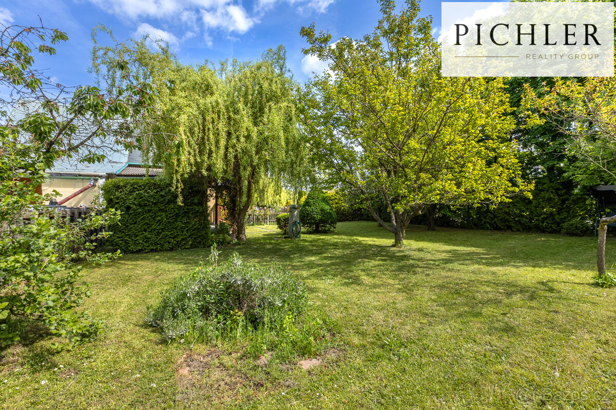 Prodej zahrady 368 m2 s patrovou zděnou chatou, Malé Březno - 15