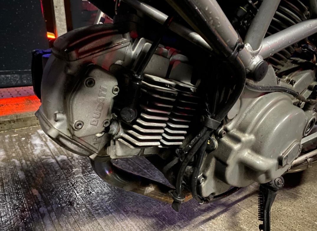 Ducati monster 600 - 15