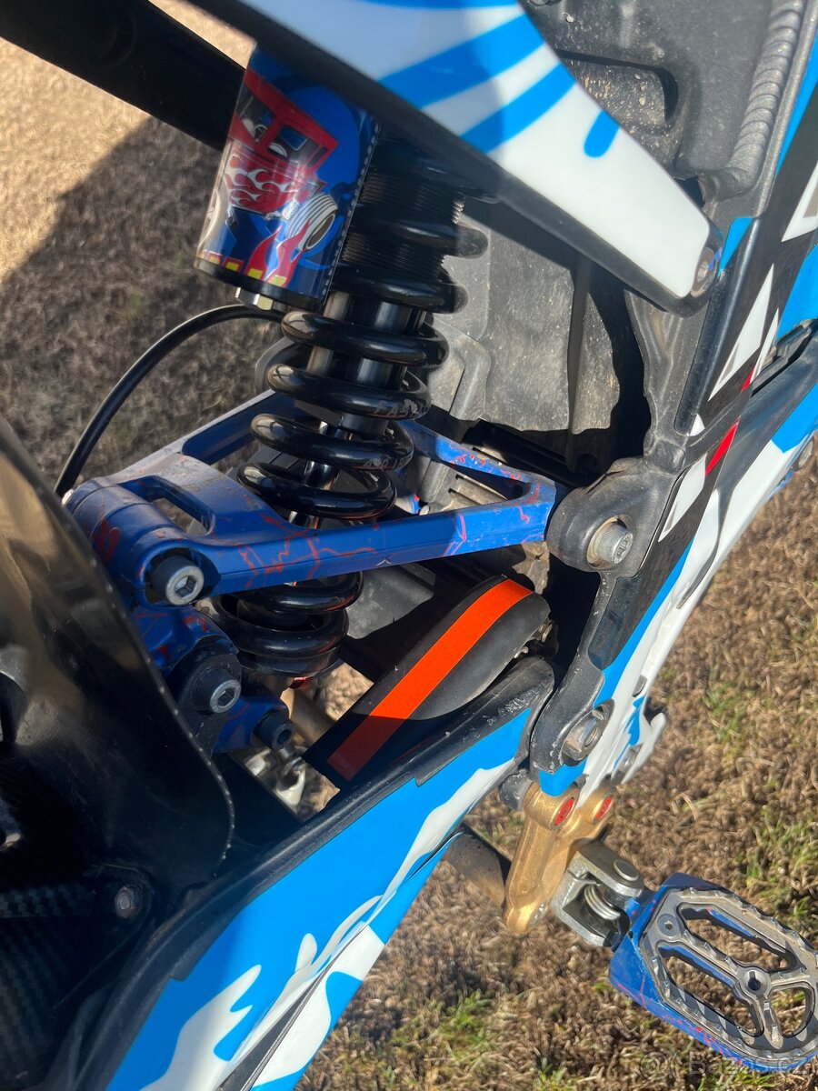 Surron light bee x - 15