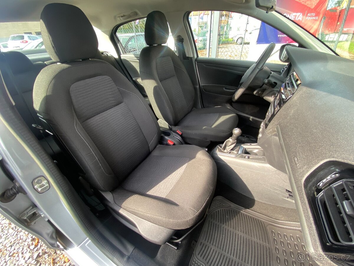 Peugeot 301 1,2 i Klima, 8xPneu, Tempomat - 15