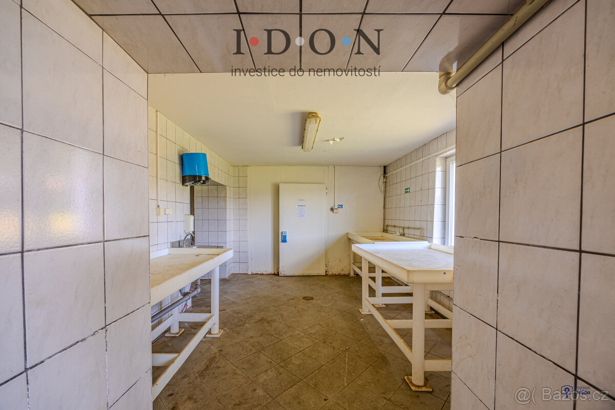 Prodej výrobního a skladovacího areálu s administrativními p - 15