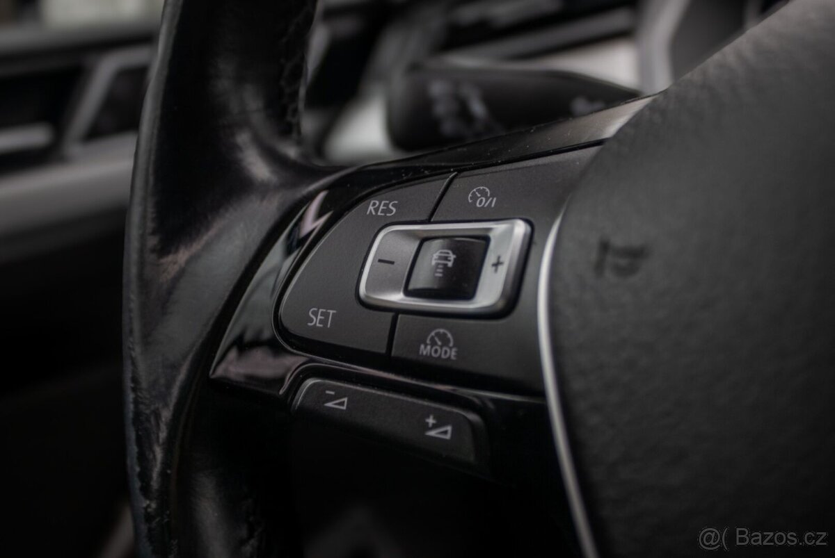 Volkswagen Passat Variant 2.0 TDI BMT Highline DSG - 15
