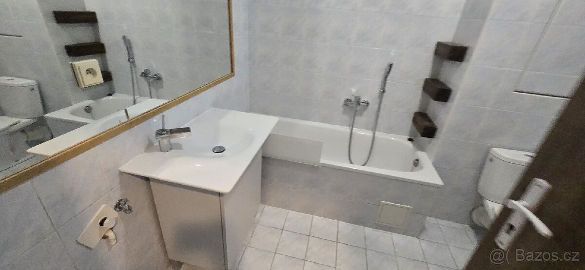 Pronájem 1+kk s balkonem, 36 m² – Liberec, naproti O2 aréně - 15