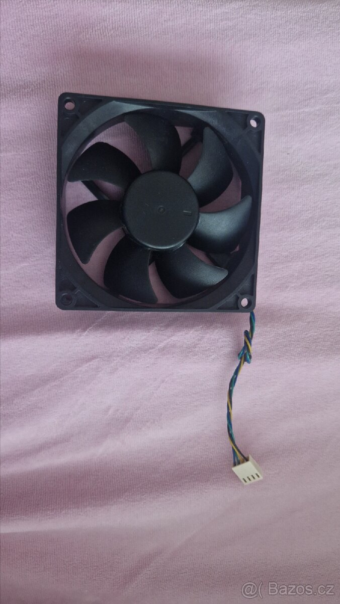 Ventilátory k PC 12V a rozdvojka napájení ventilátorů - 15