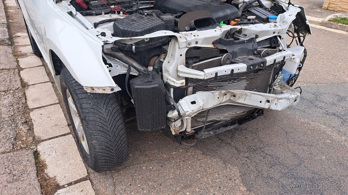 Suzuki Grand Vitara 2.4i Comfort 122kw, automat, 86000 km - 15