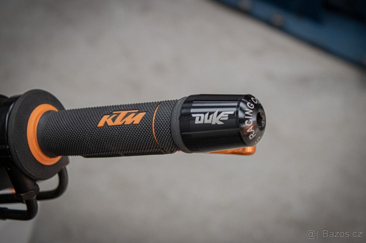 KTM 990 Super Duke R - 15