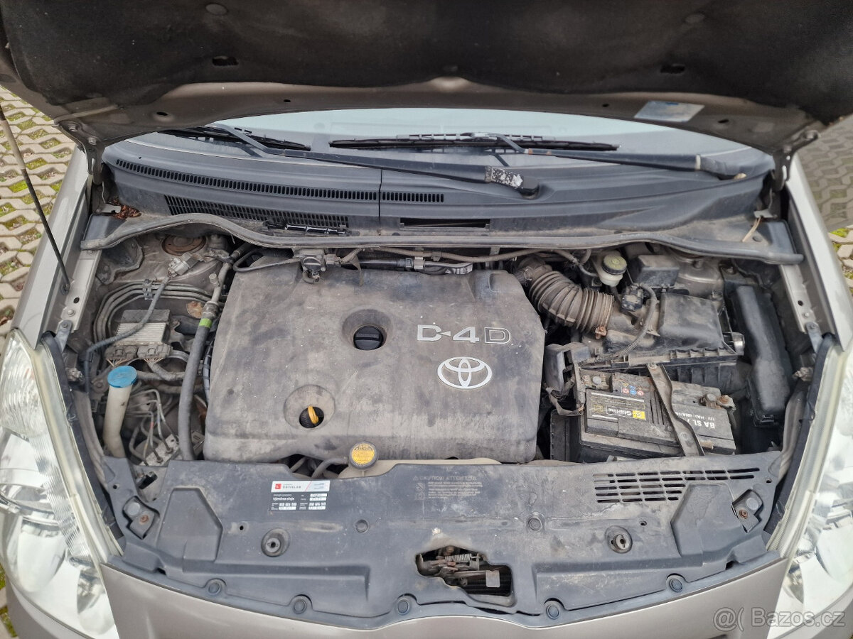 Toyota Corolla Verso - 15