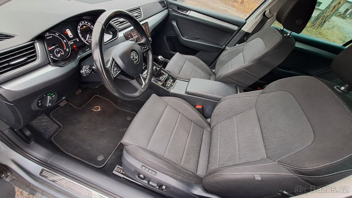 Škoda Superb 1.6 CR TDI Comfort+ NAVI - 15