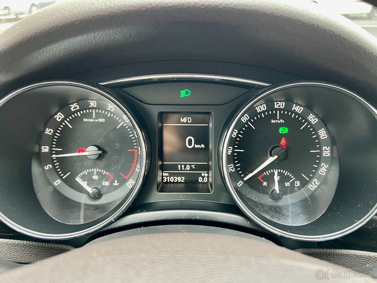 Škoda Superb 2,0 TDi L&K DSG PANORAMA / 2013 - 15