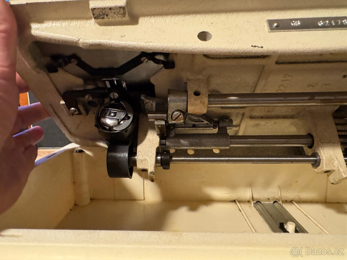 Šicí stroj Victoria Detmold kovový - 15