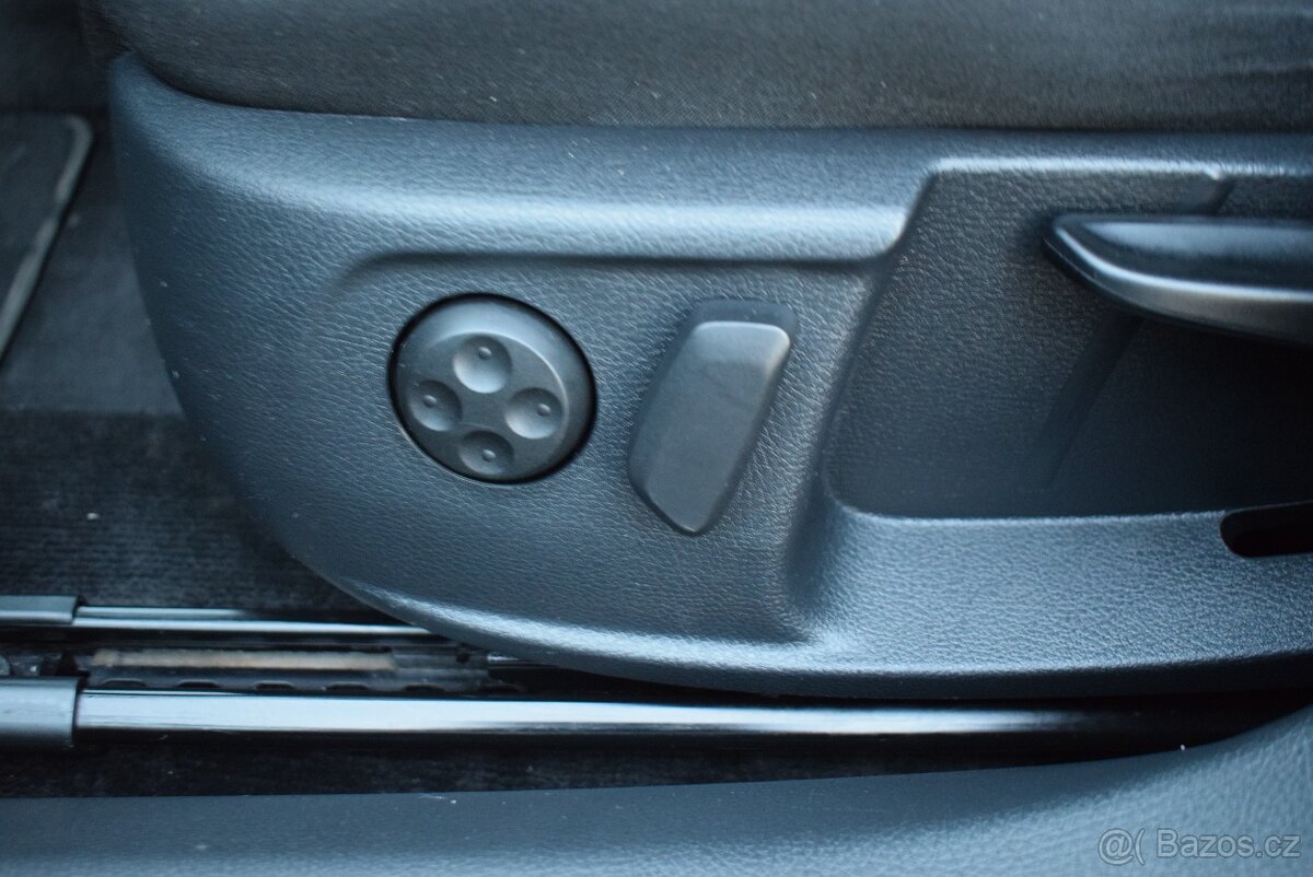 Volkswagen Passat 2,0 TDi ALLTRACK,PR.SERVIS - 15