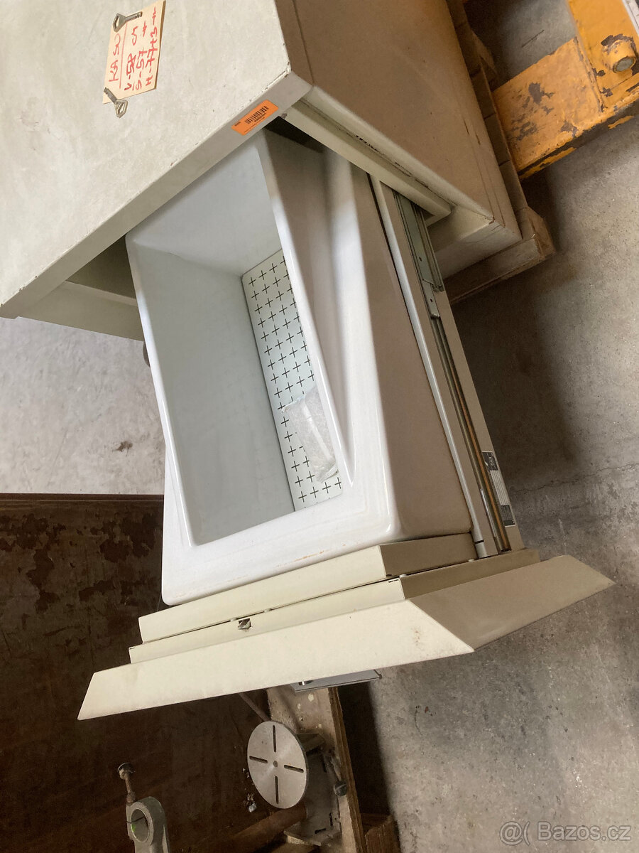 Trezor na diskety KASO 4090 za 4.000 kč - 15