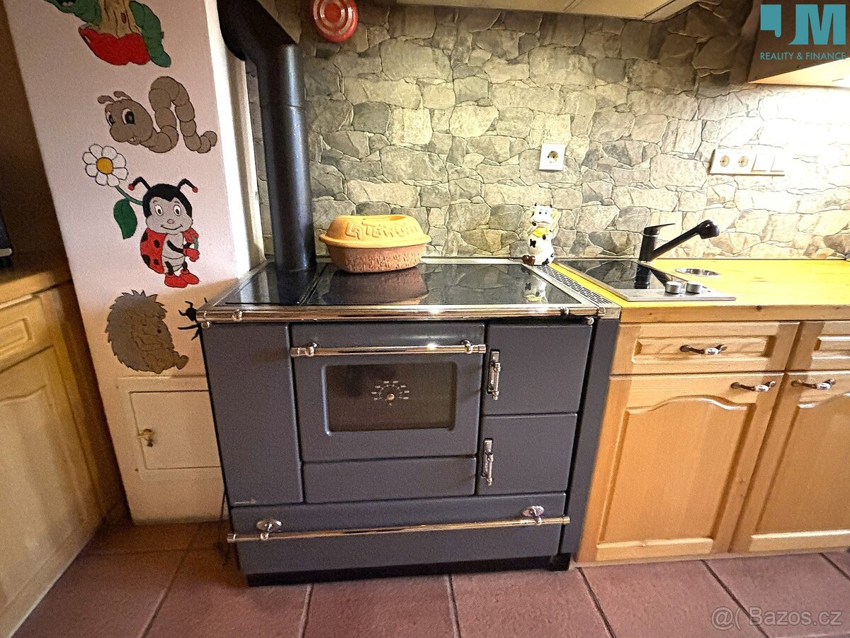 Prodej rodinného domu 250 m², Hevlín, ev.č. 01915 - 15