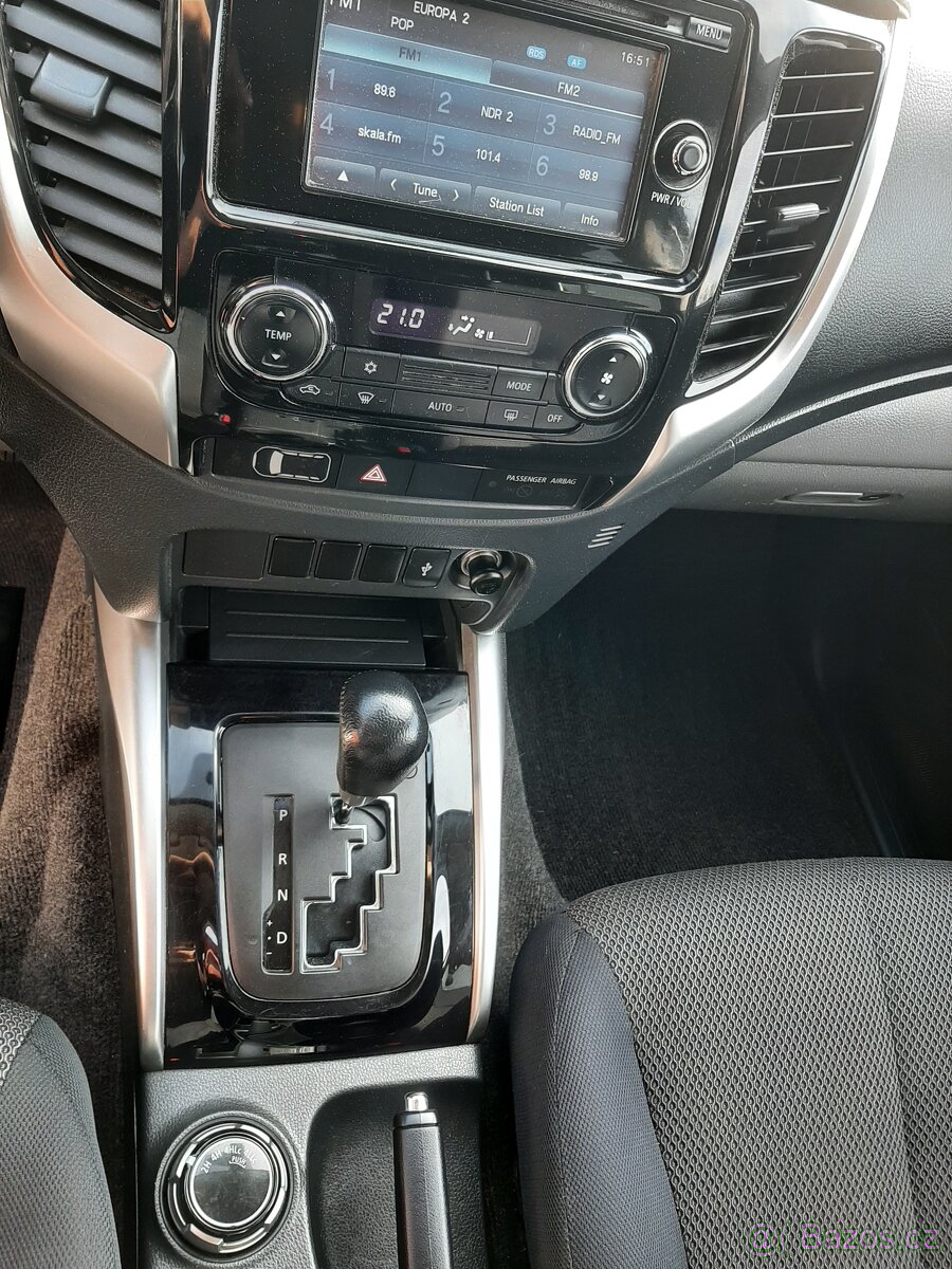 mitsubishi l200 - 15