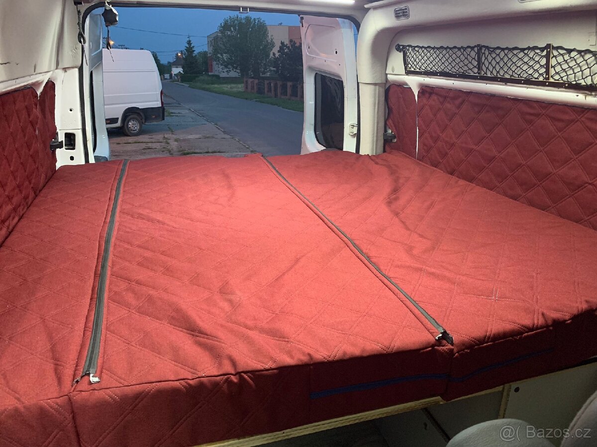 Ford transit obytná dodávka - 15