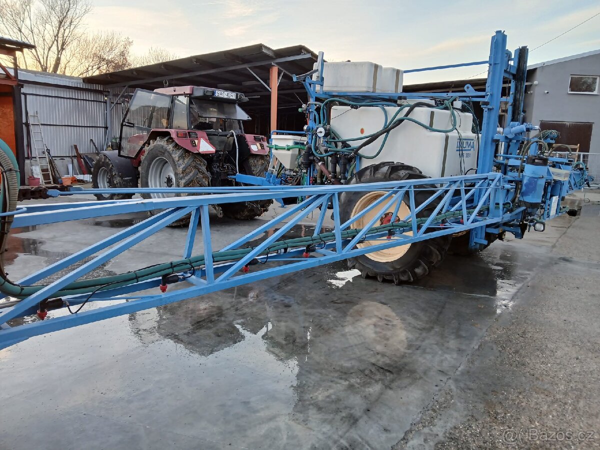 3000l Tažený postřikovač INUMA 3024 - 15