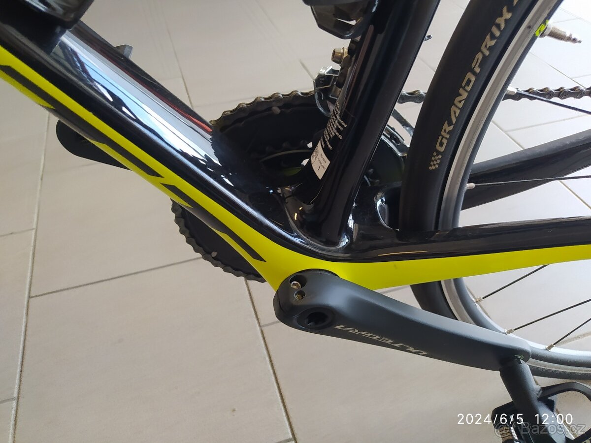 Prodám silniční carbon kolo Scott - 15