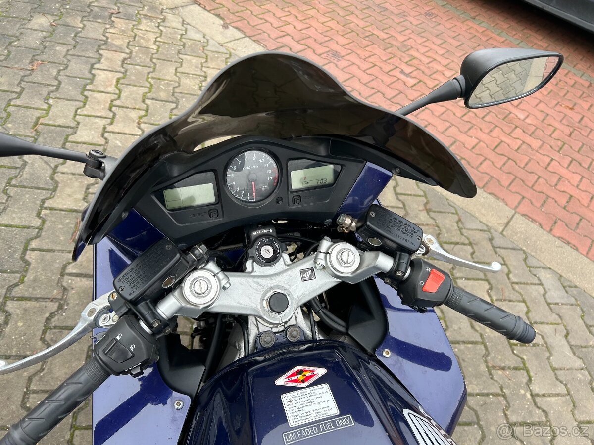 Honda VFR 800 VTEC 2002 - 15