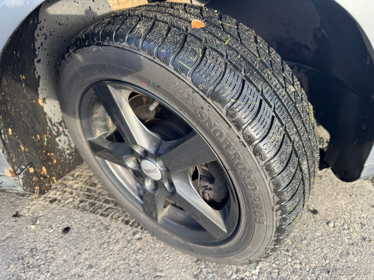 Volkswagen Passat B6 2.0 TDI 103kW BKP - 15