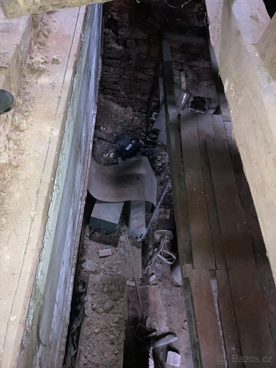 🏛️ Stavební parcela 657 m² se sítěmi – Plzeň-Božkov (Let - 15