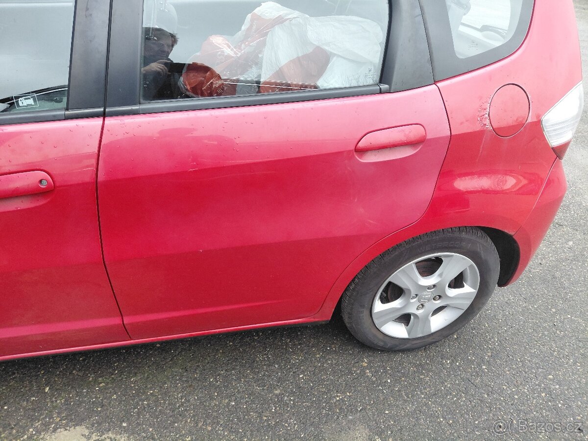 HONDA JAZZ 1.3i, 73kW, 160000km, po STK, TOP CENA - 15