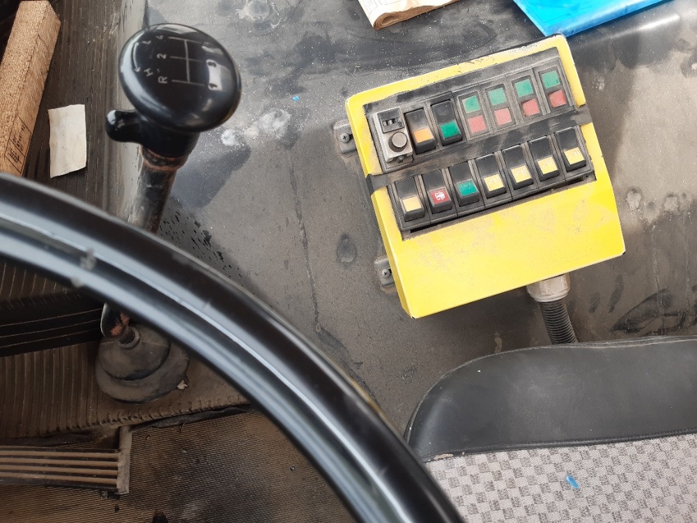 Nákladní automobil Tatra 815 - dávkovač sypkých příměsí - 15