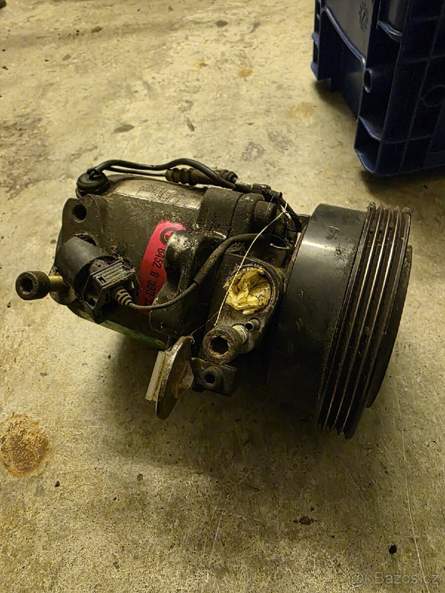 BMW e36 zbytky náhradních dílů - 15