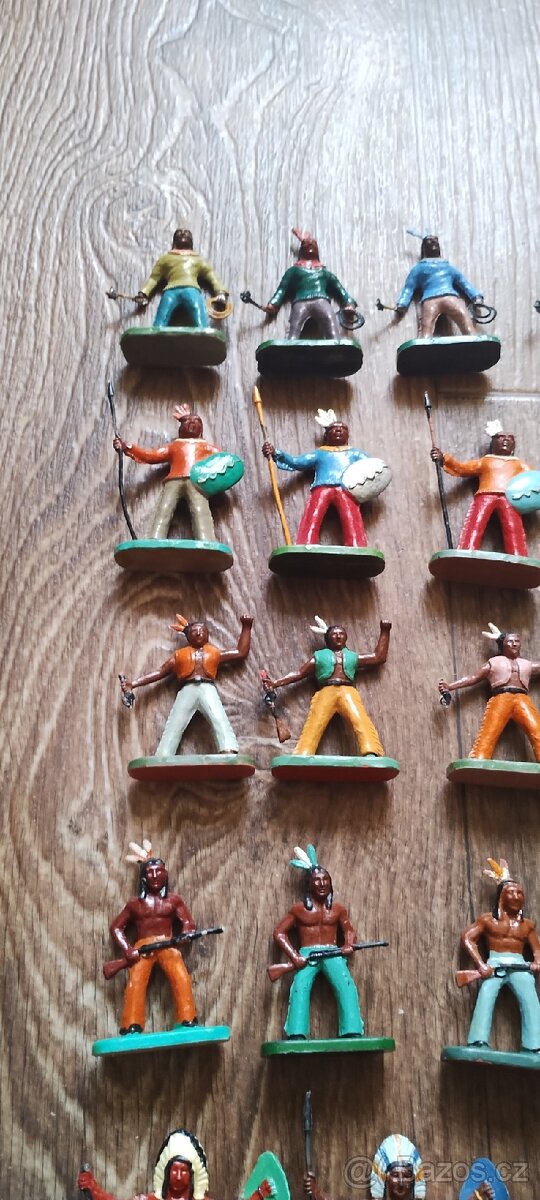 Indiáni figurky - 34 kusů - 15
