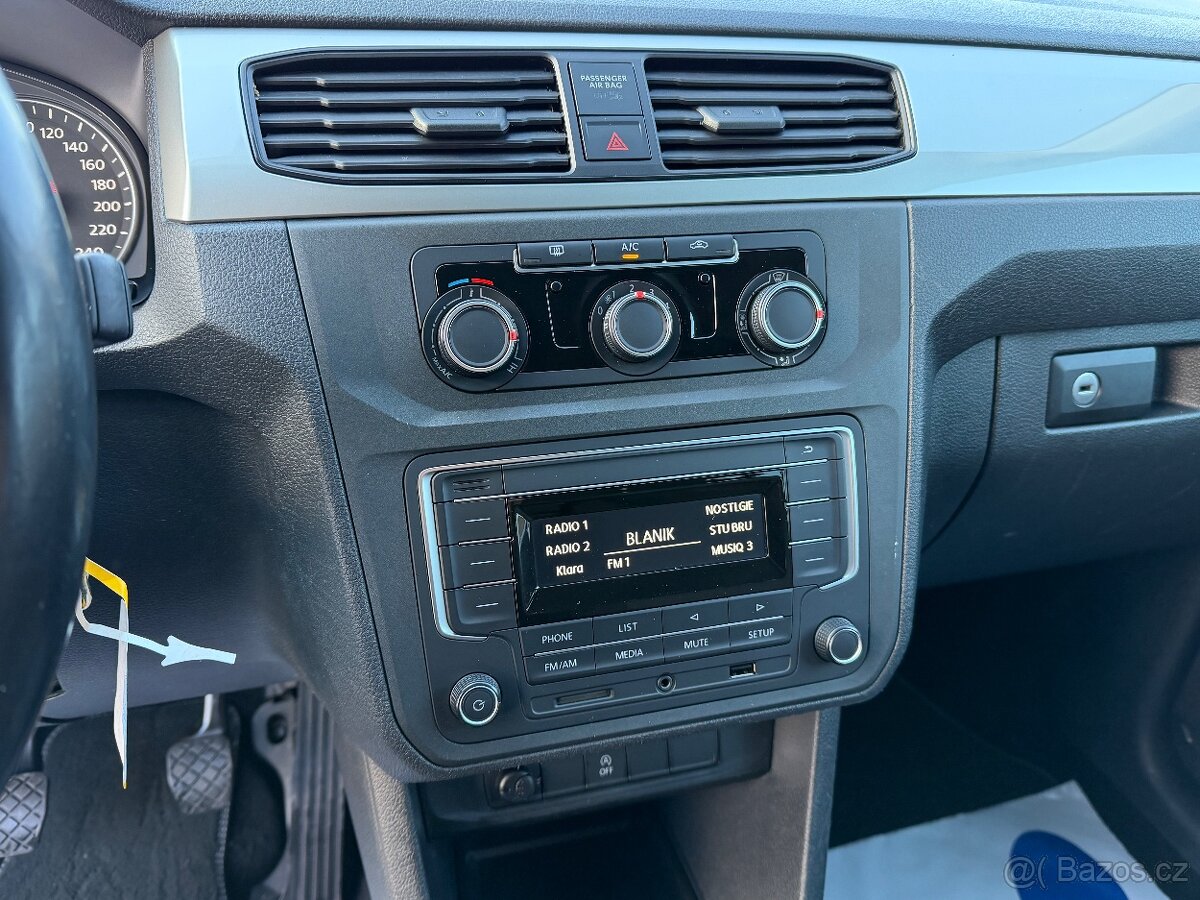 VW CADDY 1,4 TSI BEACH - 92 KW, TAŽNÉ, PARK. SENZORY - 15