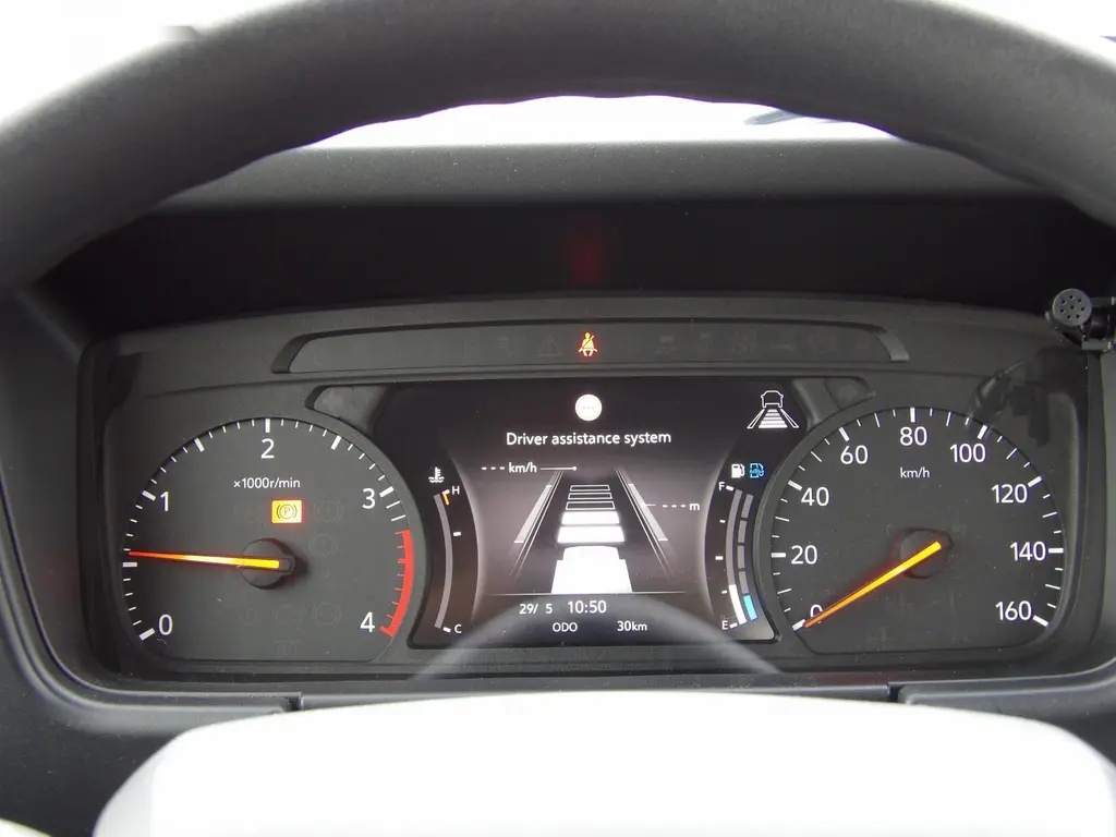 Isuzu, M30 5,2L MAN6, skříň a čelo - 15