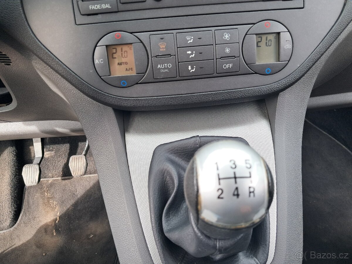 Ford Focus C-MAX 1.6TDCi/nová STK/digi klima/TZ - 15