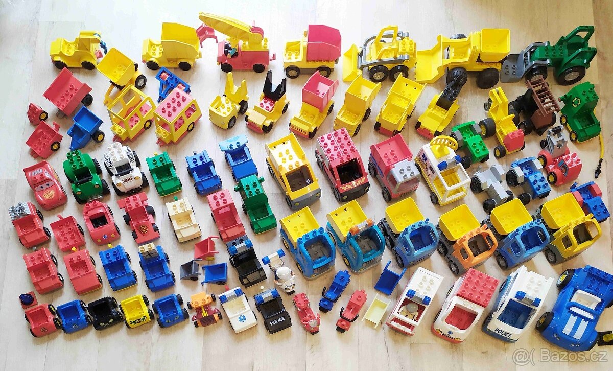 Drobné hračky: puzzle, kuličkodráha, auta, značky, Duplo.. - 15