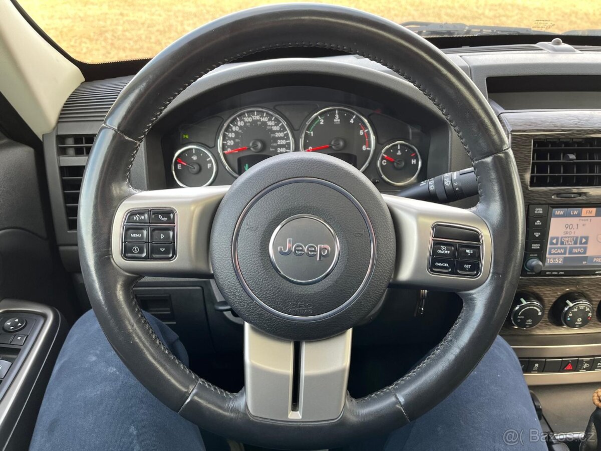 JEEP Cherokee Liberty (KK) - 15
