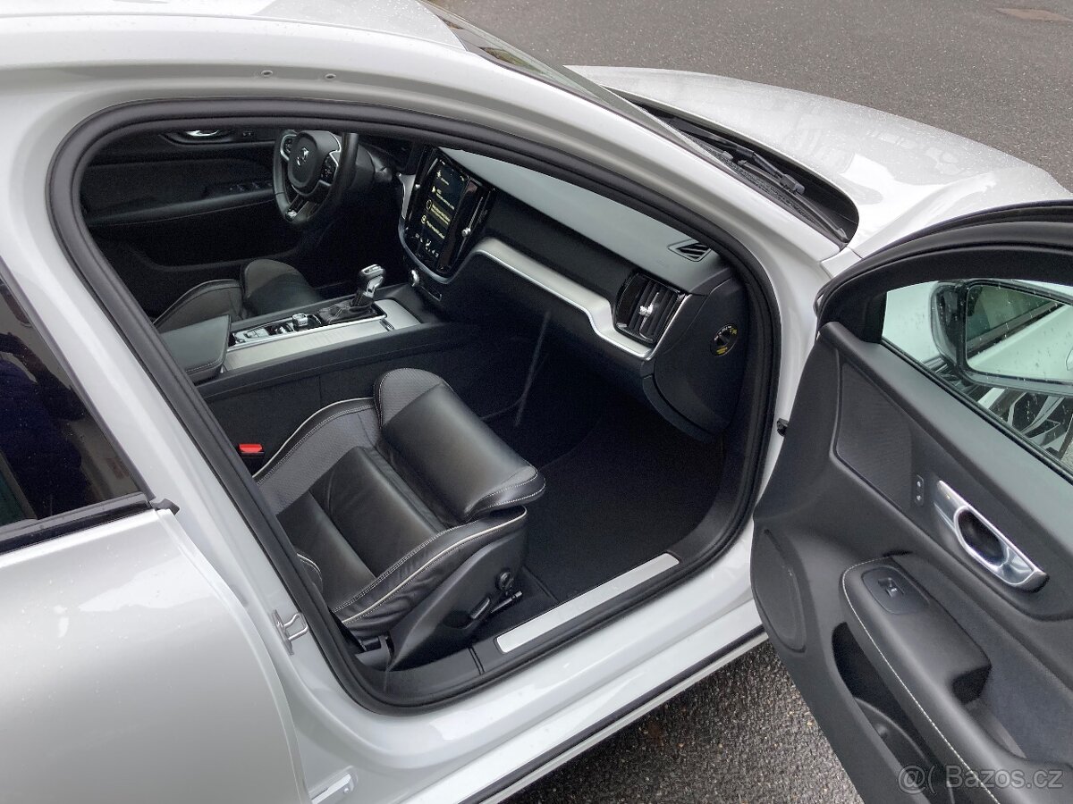 Volvo S60 2.0i T5 184kW AWD R-Design DPH 1maj - 15