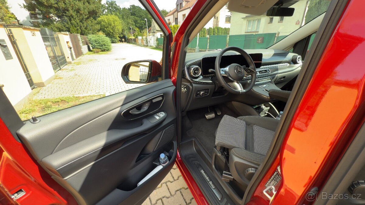 Model MERCEDES BENZ MY25 V300d AMG 4Matic AVANGARDE - 15