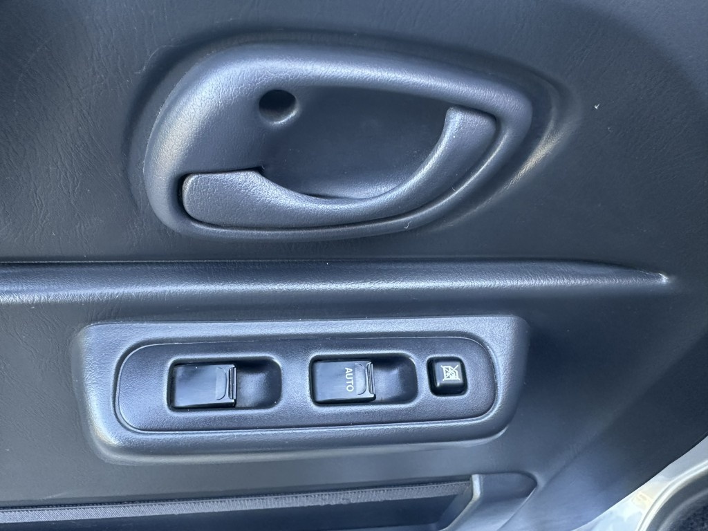 Suzuki Jimny 1.3i 63kW 4x4 serviska - 15