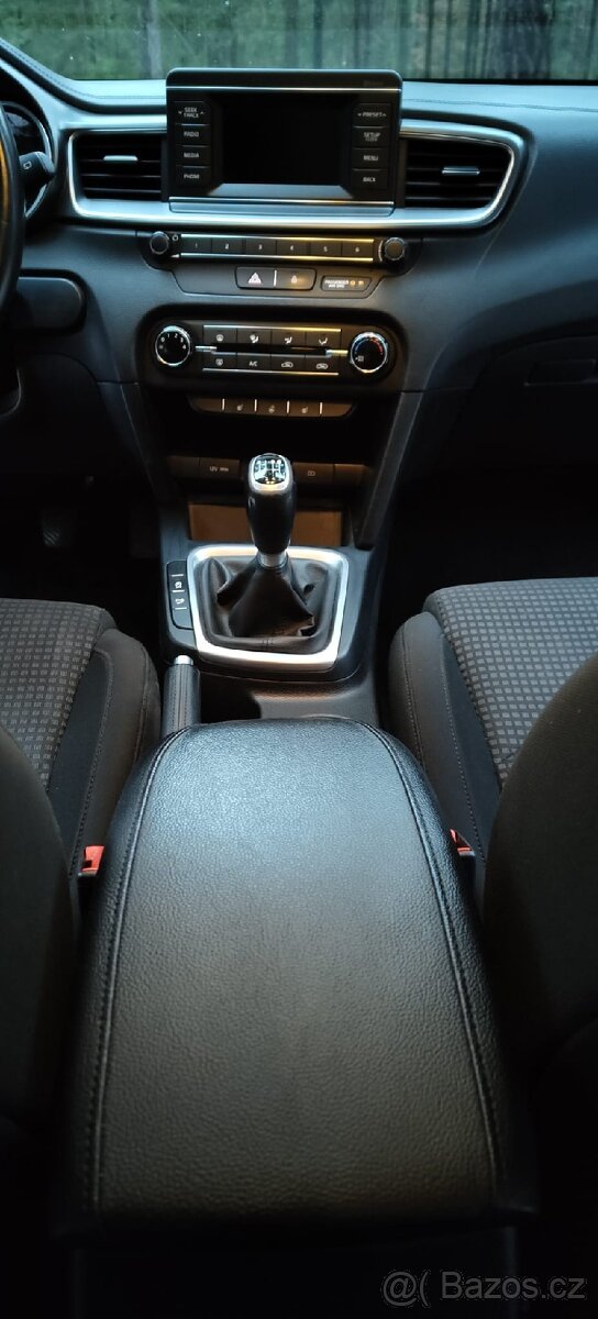 Kia Ceed kombi - 15
