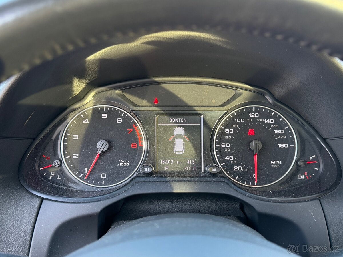 Audi Q5, rok 2010 - 15