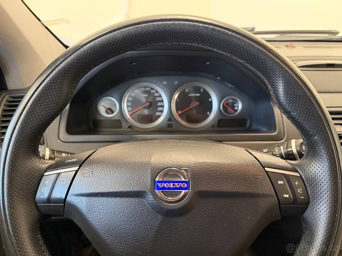 Volvo XC90, 2.4 D5 4x4/7 MÍST/PANORAMA/TZ - 15